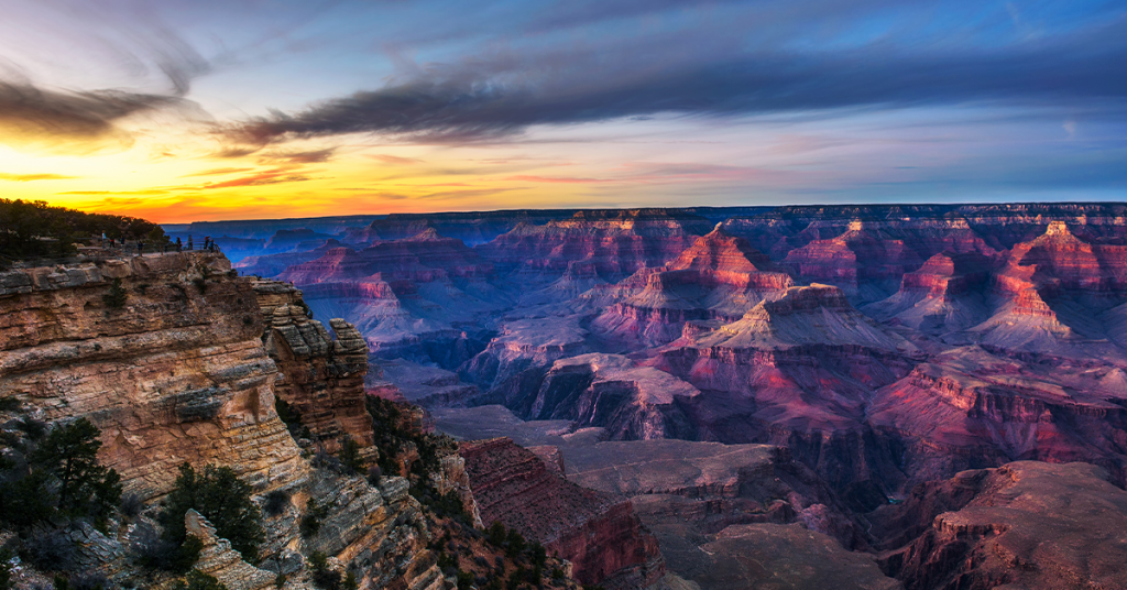 Color contrast in the foreground takes a viewer’s eye to the darkest point and the background.