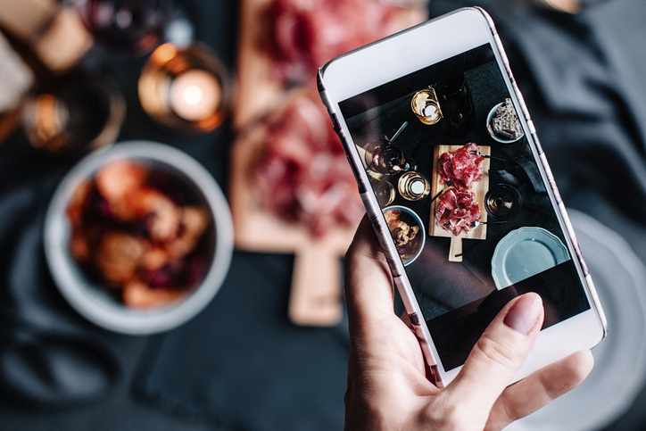 Capture all the colors and visual flavors of food perfectly with an external flash.